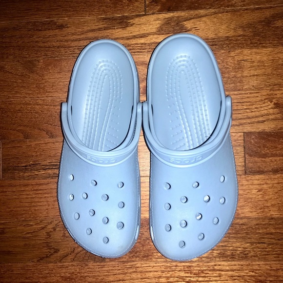 powder blue crocs